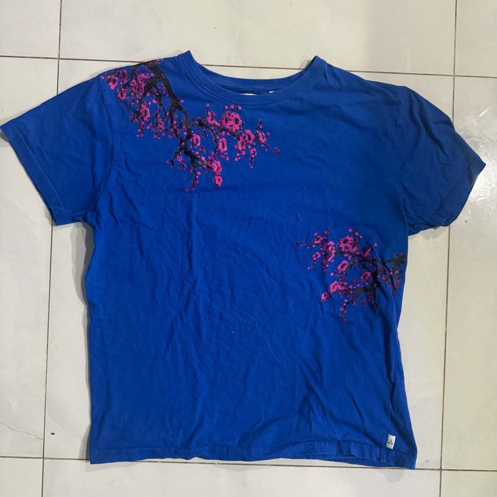 Y2K Soul Star Blue T-Shirt with Pink Plum Blossom Print, Size L/G